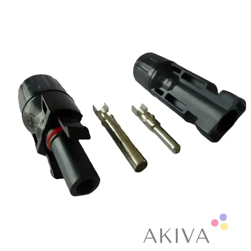 Solar panel connectors and terminals for current plug and plug connection in off-grid power solutions